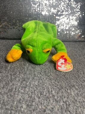 Smoochy The Frog: Ty Bright Green Plush Frog with Orange Accents